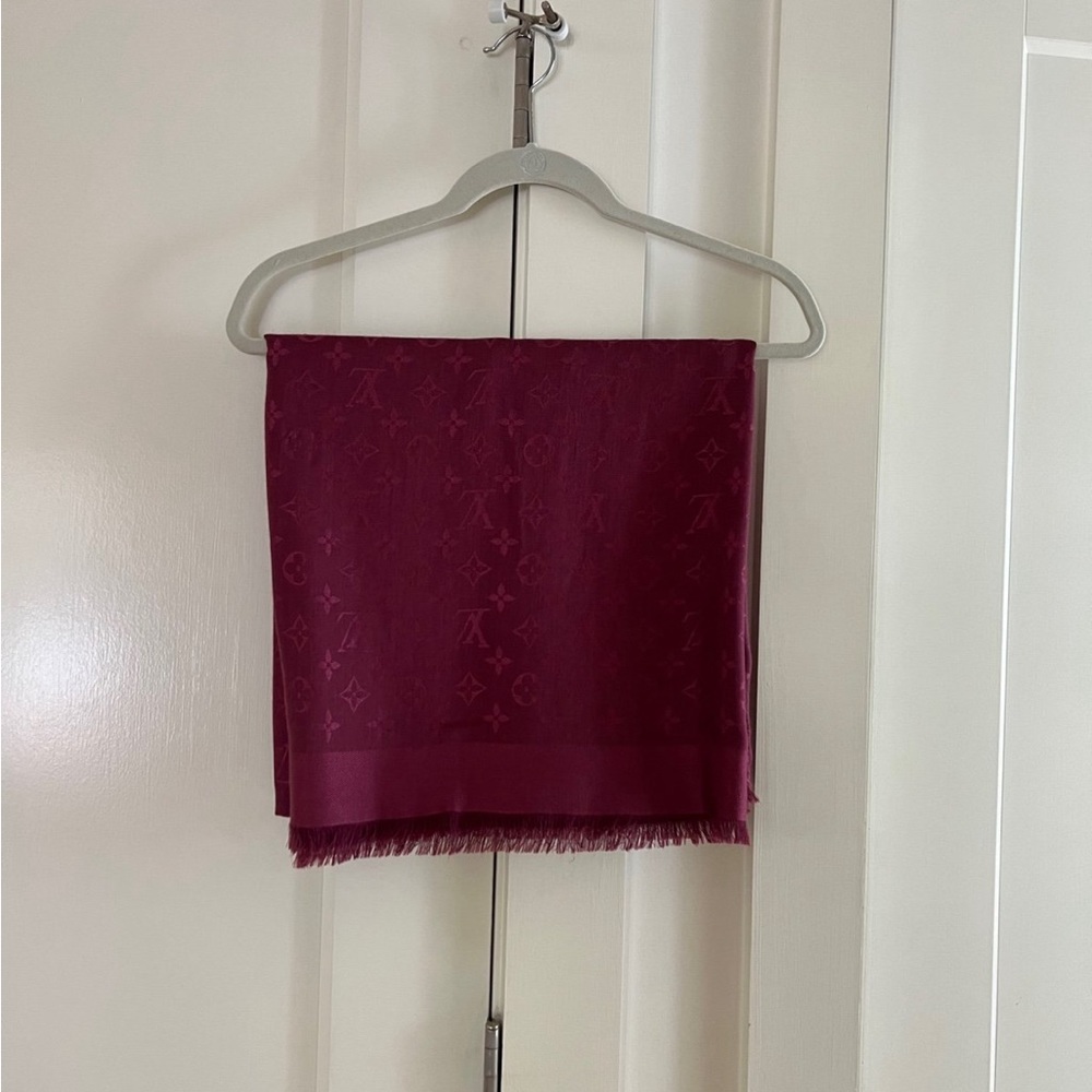 Louis Vuitton Monogram Classic Shawl